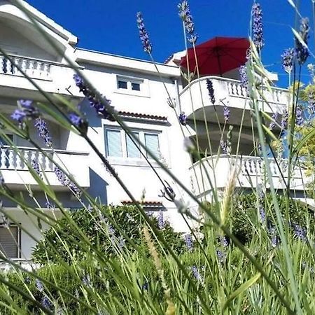 Apartments Lena Sutomiscica Exterior photo